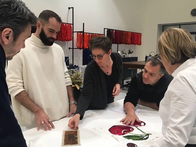 Luis Carvalho dans les ateliers de Tajima Europe.